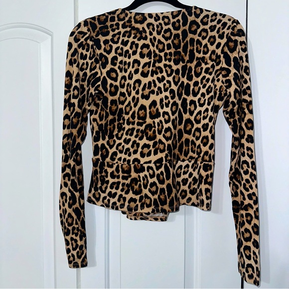 NWT Good Touch Wrap Leopard Top - 3 (L) - Picture 3 of 7